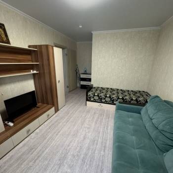 Сдается 1-комнатная квартира, 40 м²