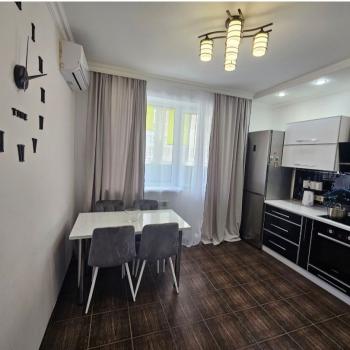 Сдается 1-комнатная квартира, 40 м²