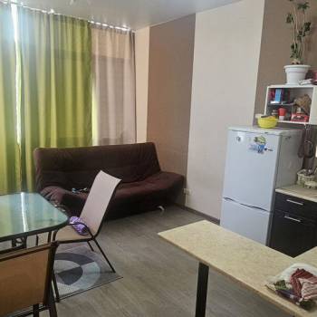 Продается 1-комнатная квартира, 43 м²