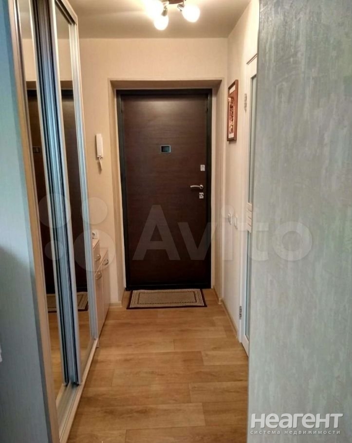 Продается 1-комнатная квартира, 36 м²