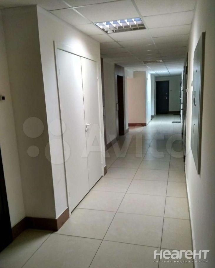 Продается 1-комнатная квартира, 36 м²