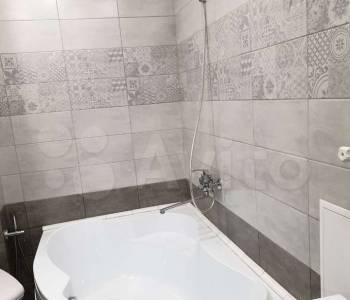 Продается 1-комнатная квартира, 48 м²