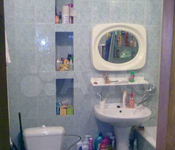 Продается Многокомнатная квартира, 77 м²