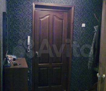 Продается Многокомнатная квартира, 77 м²