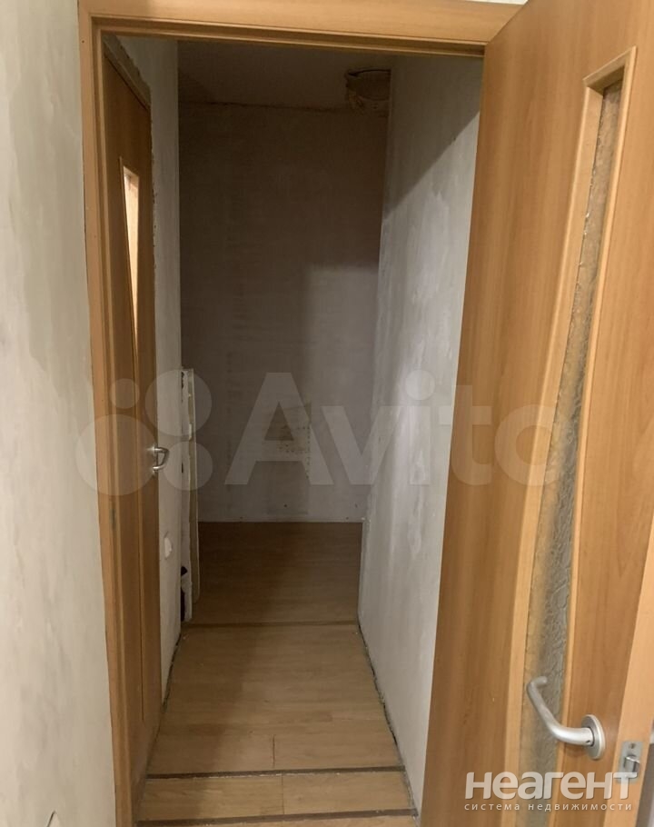 Продается 1-комнатная квартира, 32 м²