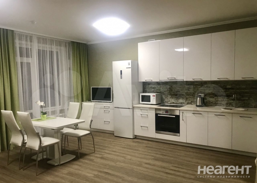 Сдается 1-комнатная квартира, 48 м²