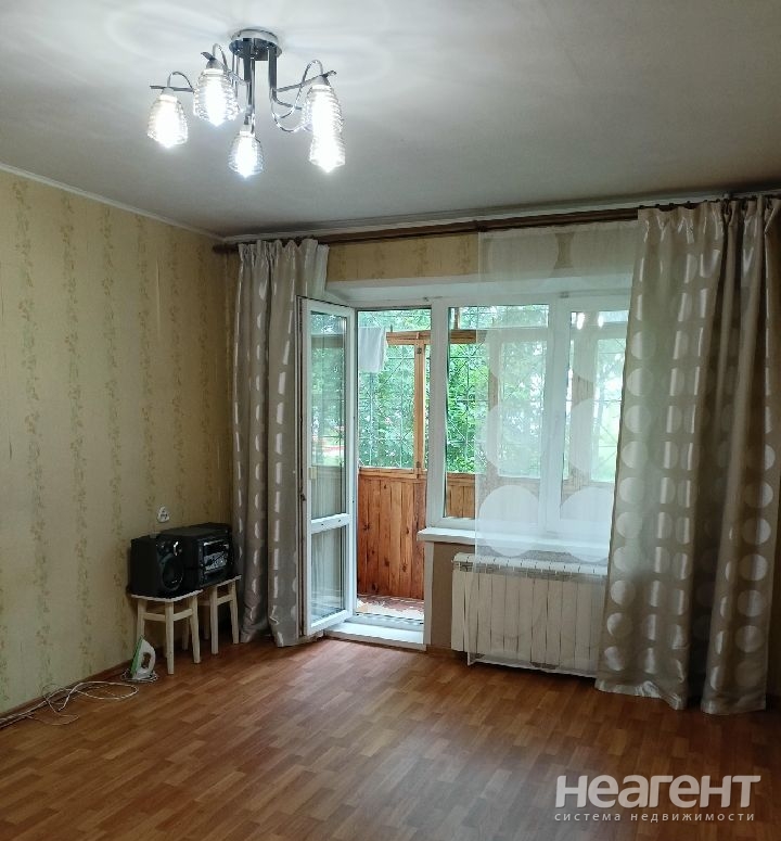 Продается 1-комнатная квартира, 38,6 м²