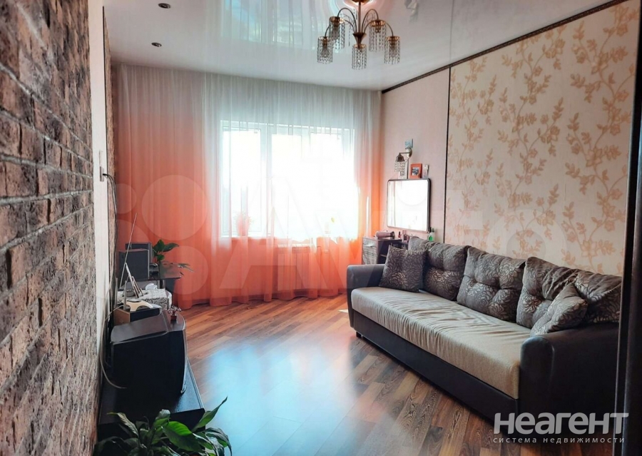 Продается 1-комнатная квартира, 43 м²