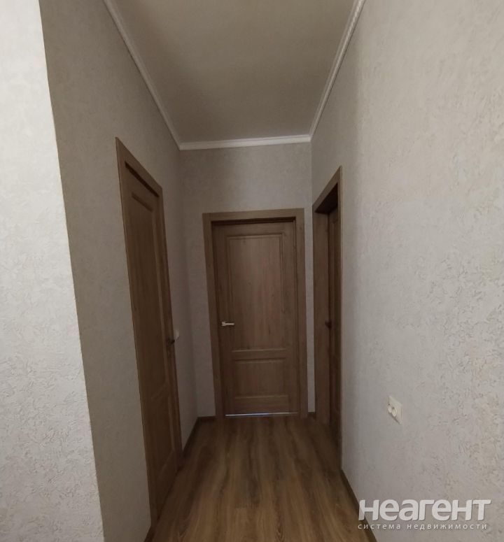 Продается 1-комнатная квартира, 36,8 м²