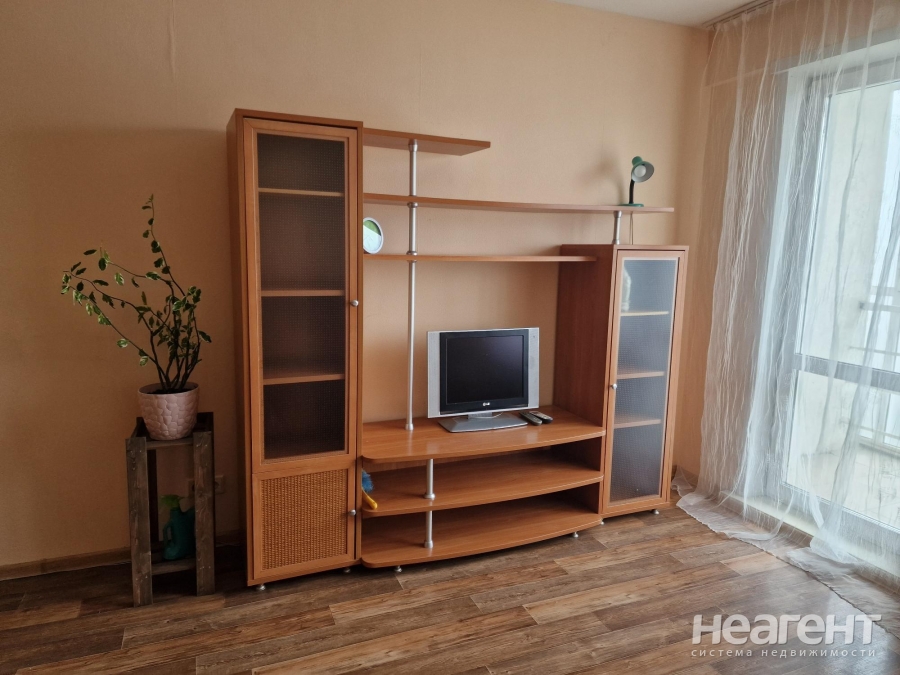 Сдается 1-комнатная квартира, 37 м²