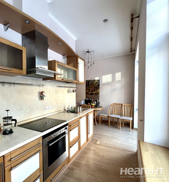 Продается 3-х комнатная квартира, 99 м²