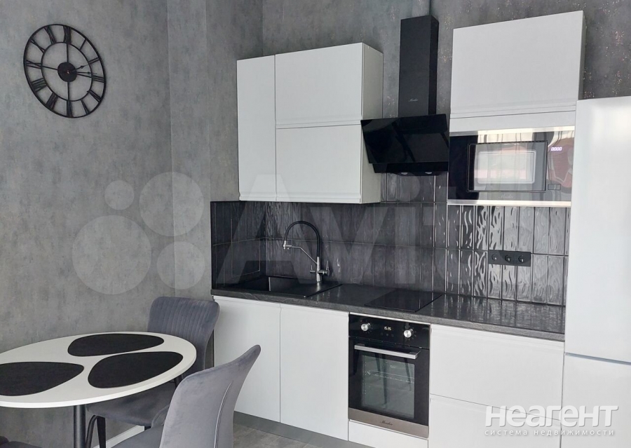 Продается 1-комнатная квартира, 35,3 м²