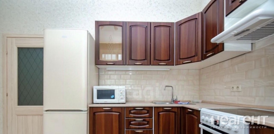 Продается 1-комнатная квартира, 46,8 м²