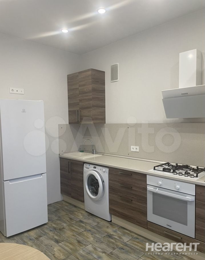 Сдается 1-комнатная квартира, 43 м²