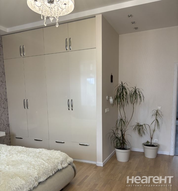 Продается 3-х комнатная квартира, 100 м²