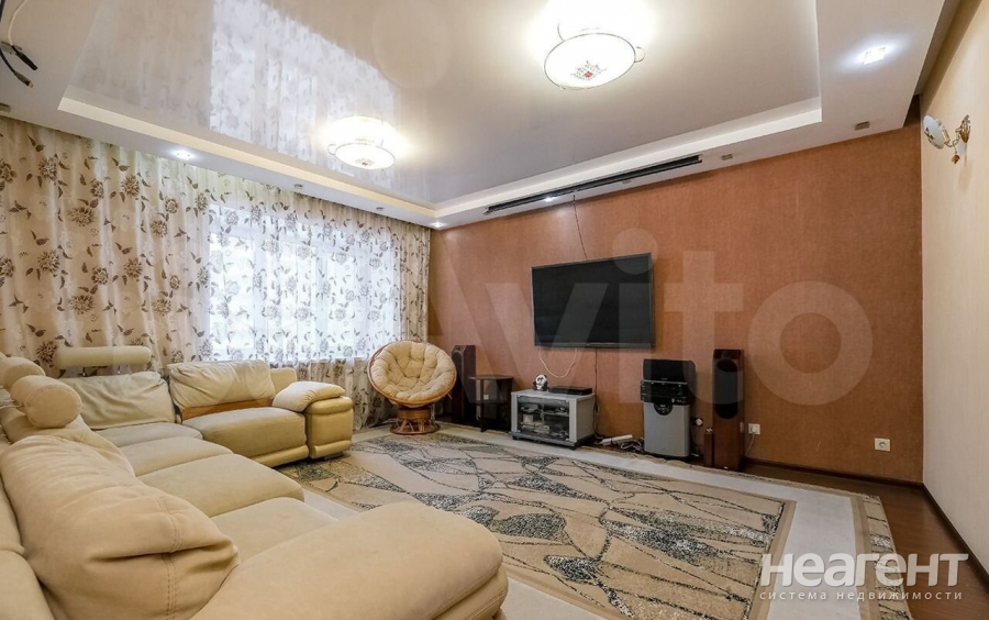 Продается 3-х комнатная квартира, 146 м²