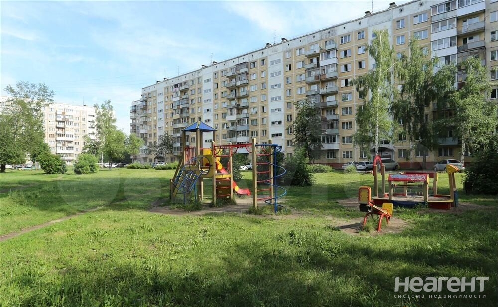 Продается 2-х комнатная квартира, 42 м²