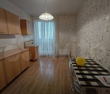 Продается 1-комнатная квартира, 45 м²