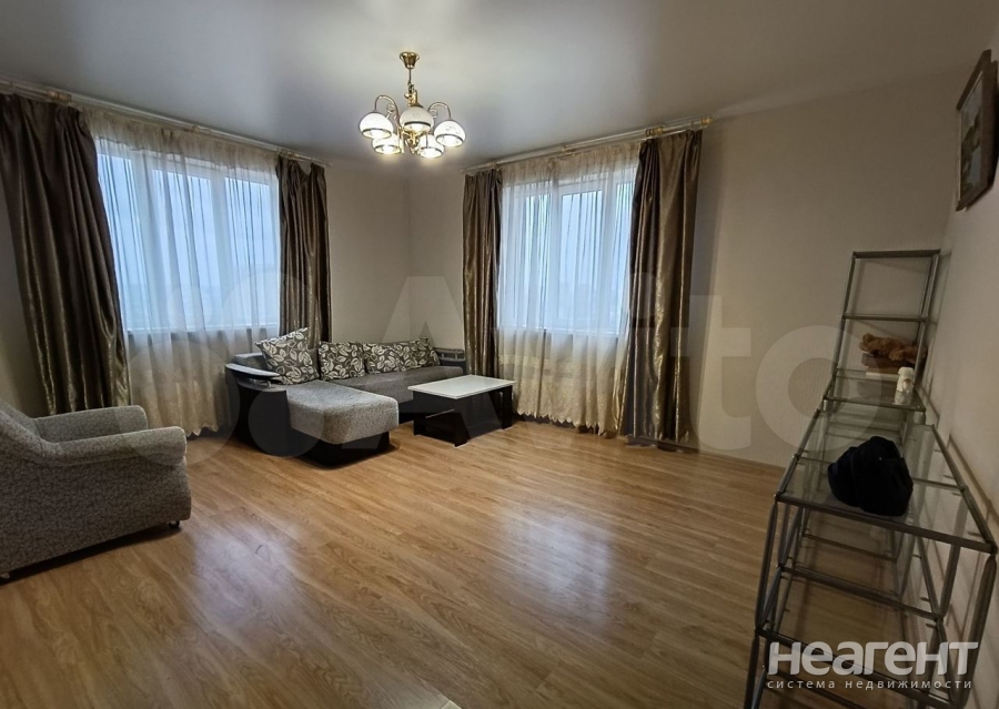 Продается 1-комнатная квартира, 45 м²