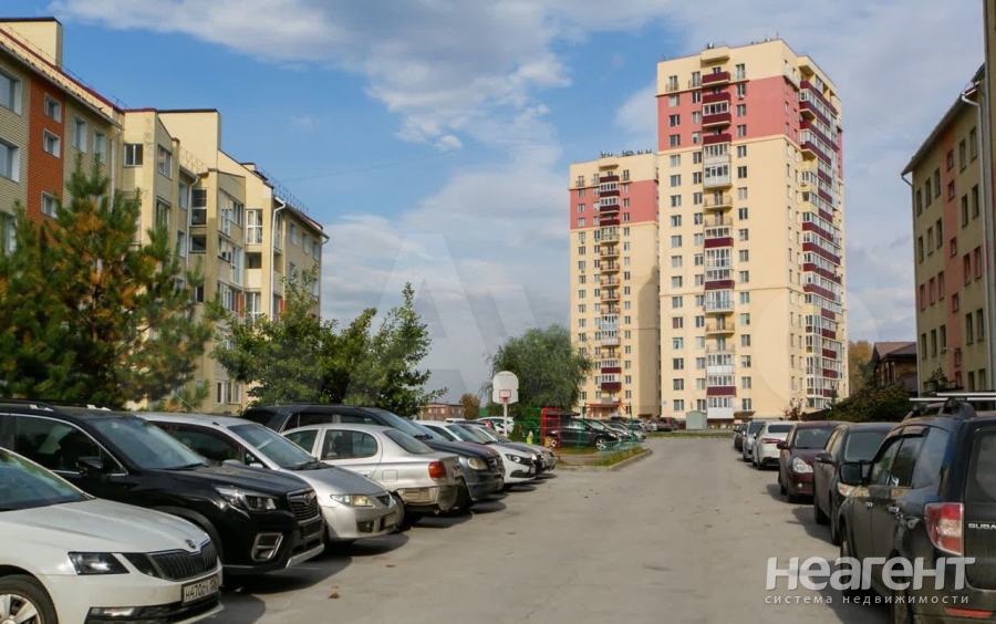 Продается 1-комнатная квартира, 42,2 м²