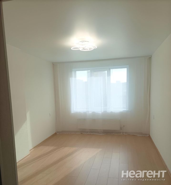 Продается 1-комнатная квартира, 40 м²