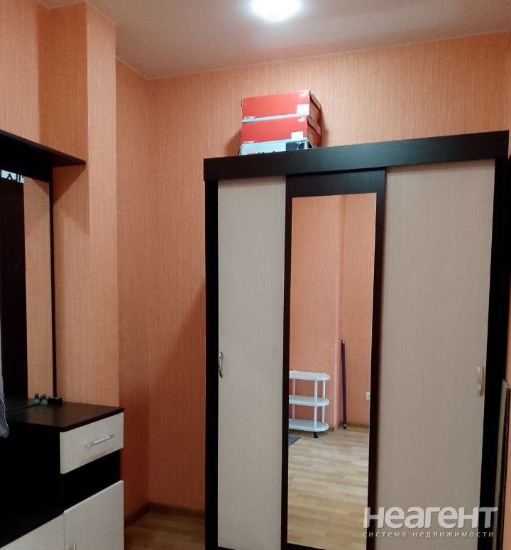 Продается 1-комнатная квартира, 46 м²