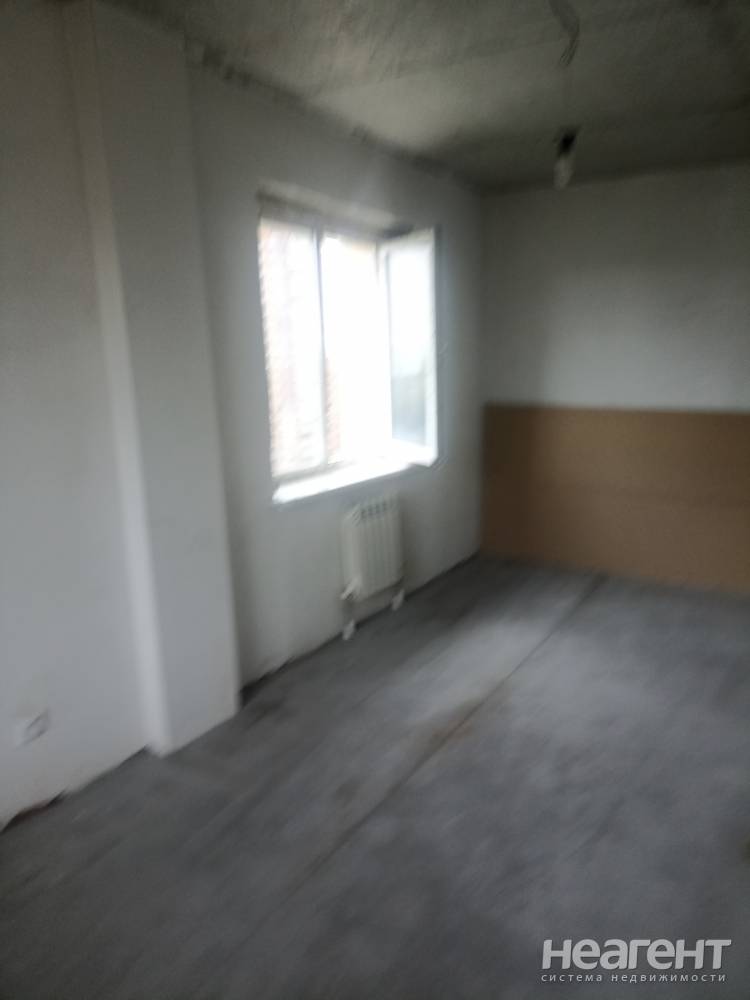 Продается 1-комнатная квартира, 46 м²