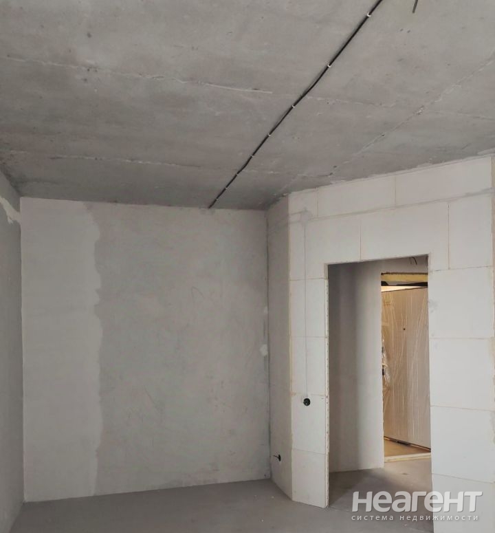 Продается 1-комнатная квартира, 42,6 м²