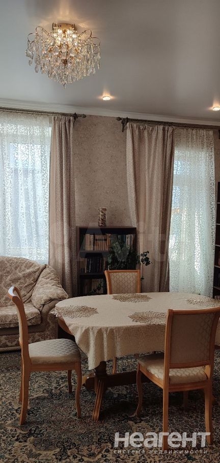 Продается Многокомнатная квартира, 120 м²