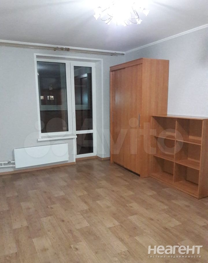 Сдается 1-комнатная квартира, 42 м²