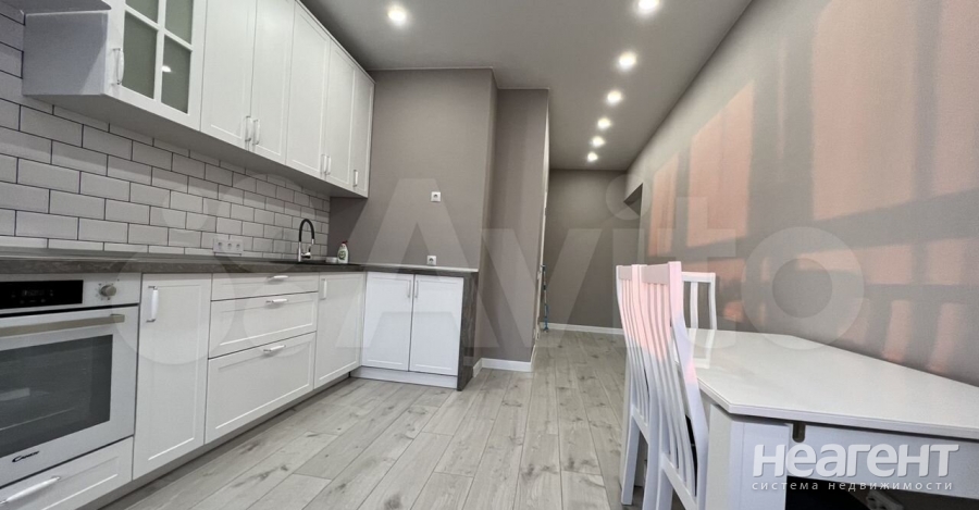 Сдается 1-комнатная квартира, 41 м²