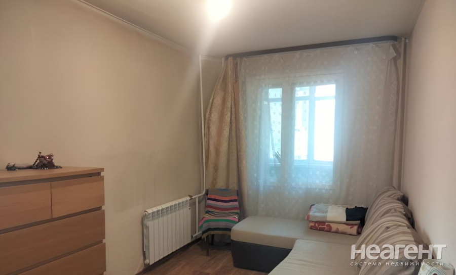 Продается Многокомнатная квартира, 75,4 м²