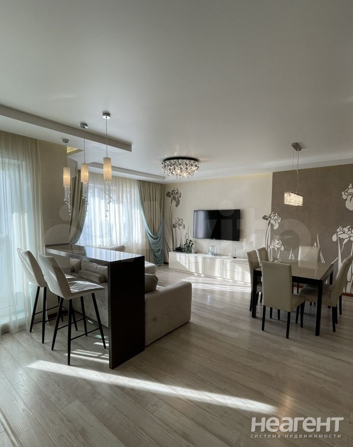 Продается Многокомнатная квартира, 131 м²