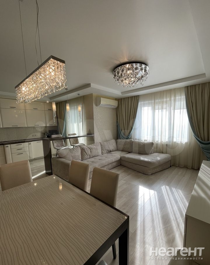 Продается Многокомнатная квартира, 131 м²