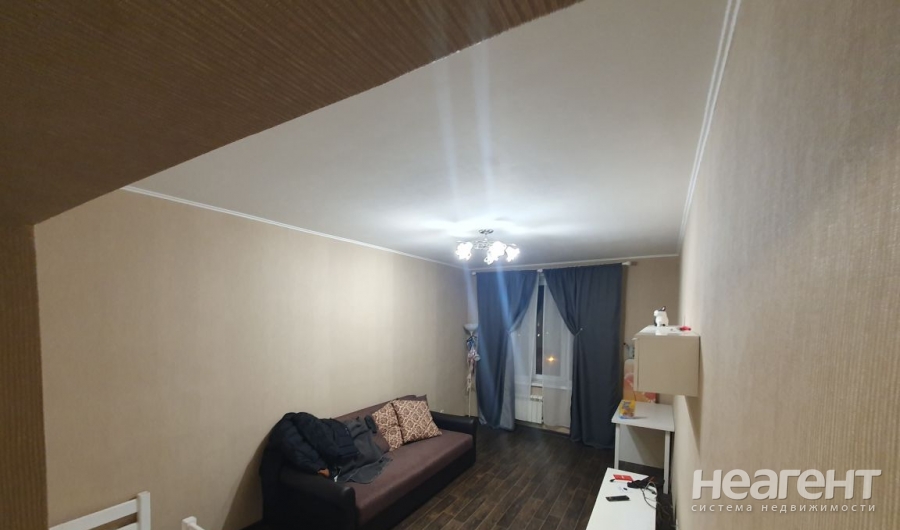 Сдается 1-комнатная квартира, 42 м²