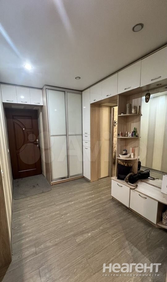 Продается 3-х комнатная квартира, 63 м²