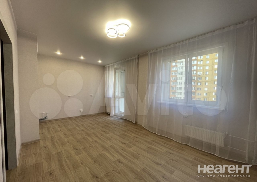 Продается 1-комнатная квартира, 32 м²