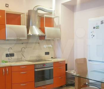 Сдается 1-комнатная квартира, 55 м²