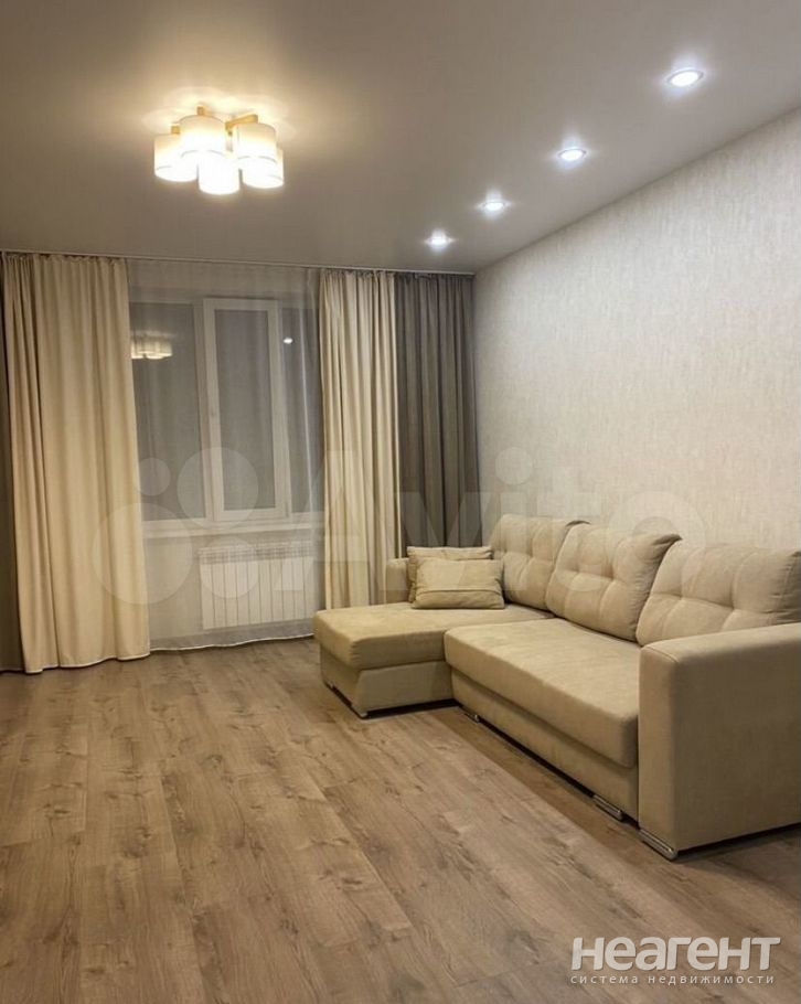 Продается 1-комнатная квартира, 47 м²