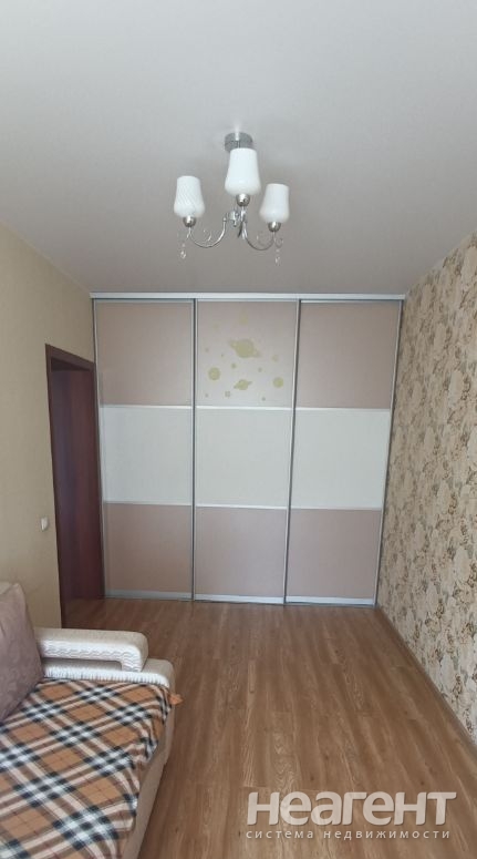 Продается Многокомнатная квартира, 98 м²