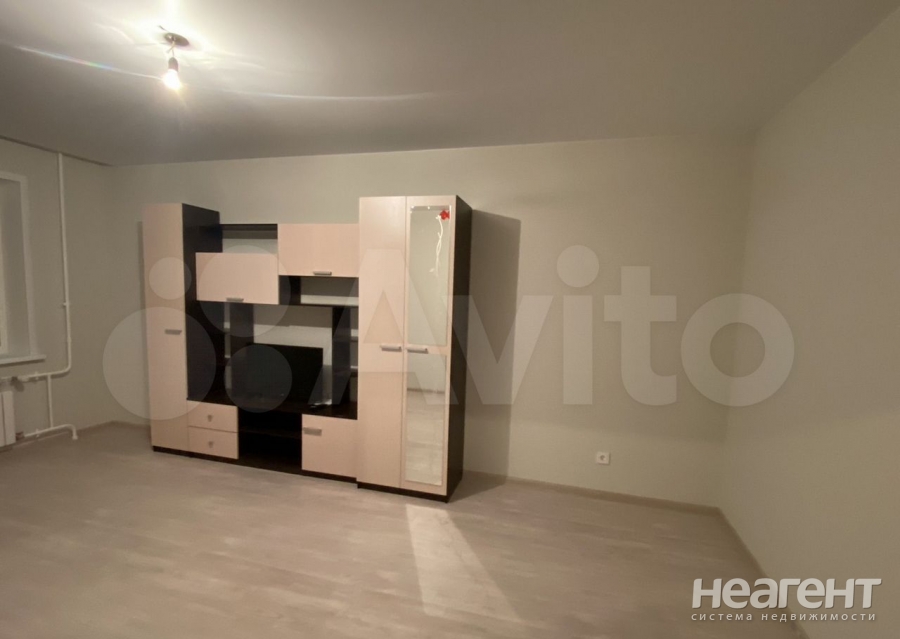 Сдается 1-комнатная квартира, 41 м²