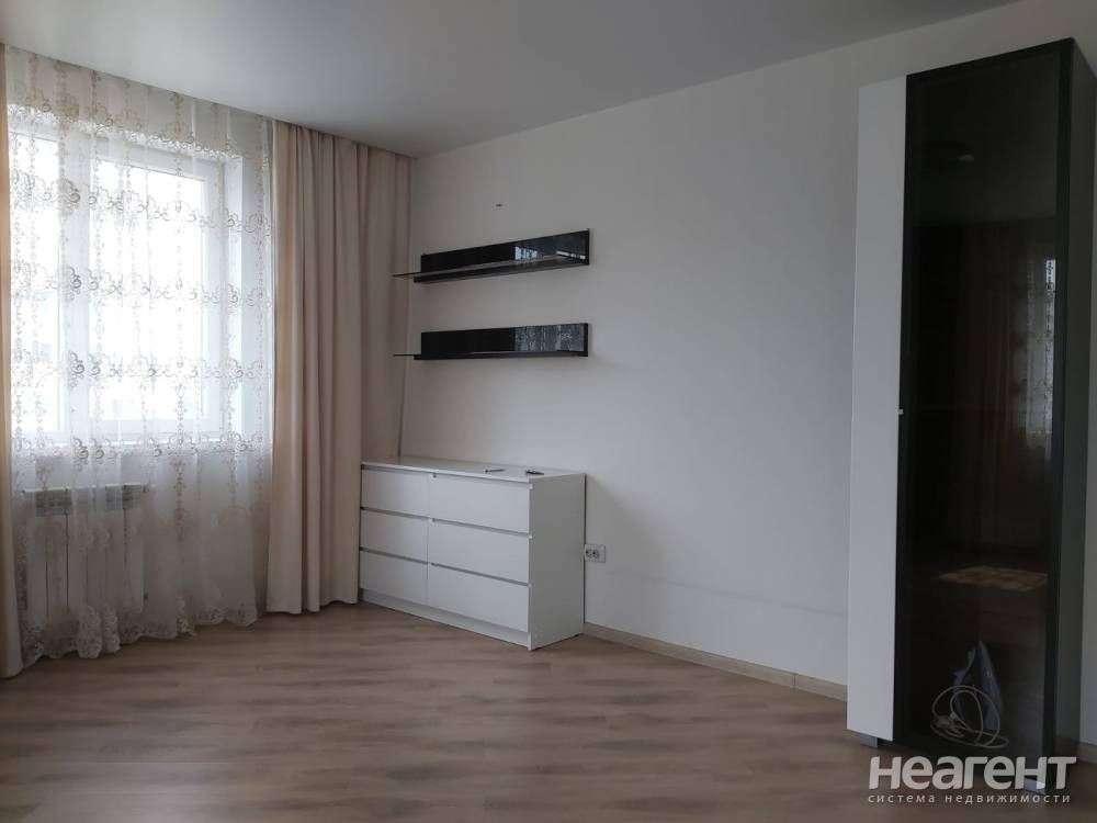 Сдается 1-комнатная квартира, 49 м²