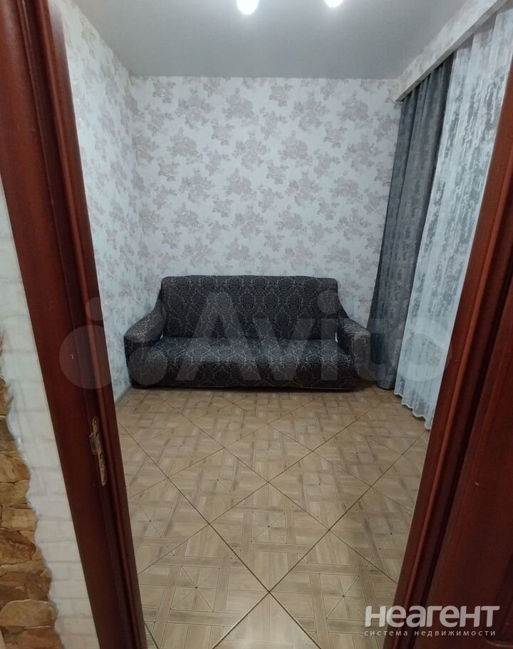 Продается 1-комнатная квартира, 46 м²