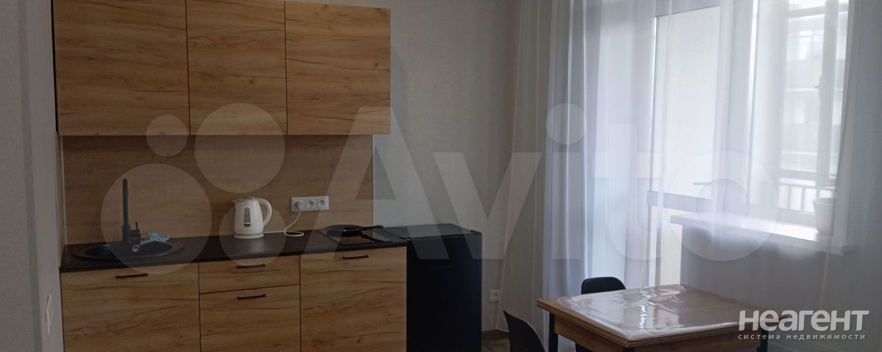 Продается 1-комнатная квартира, 32 м²