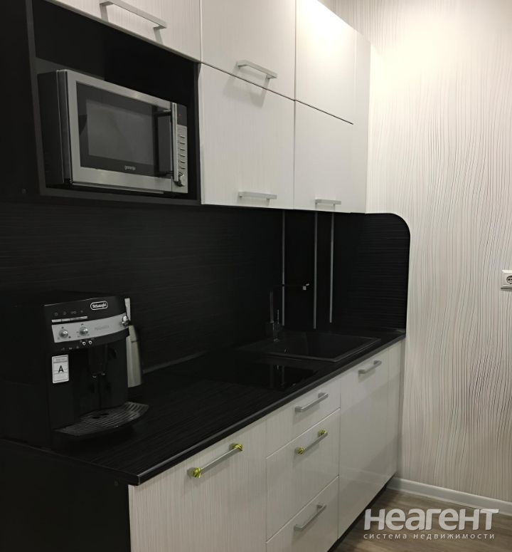 Продается 1-комнатная квартира, 32,5 м²