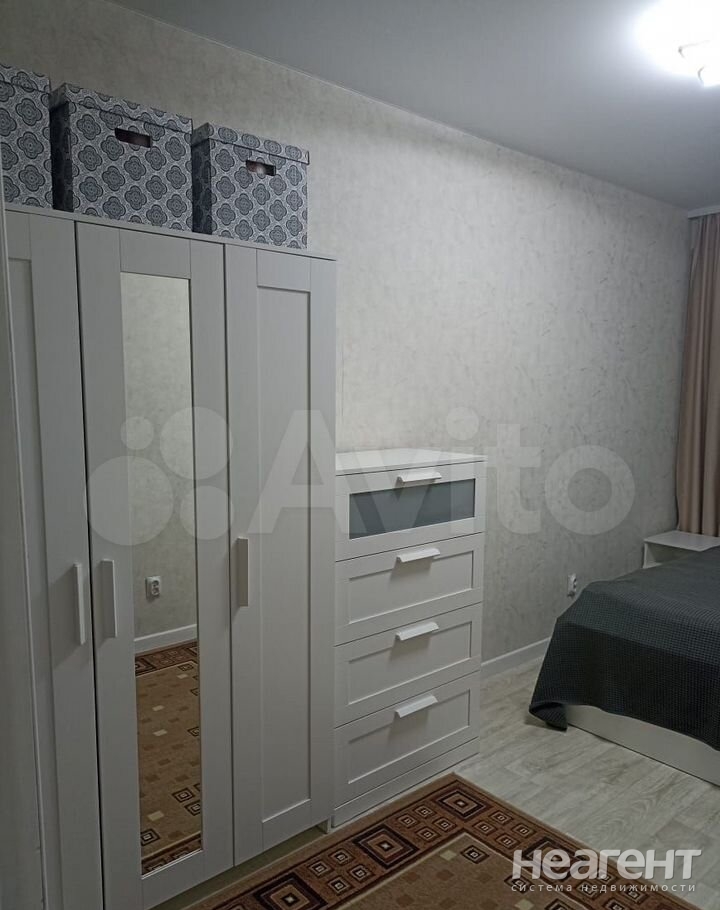 Продается 1-комнатная квартира, 43,8 м²