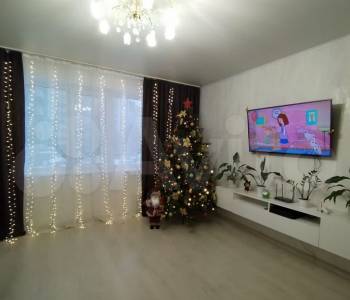 Продается Многокомнатная квартира, 80 м²