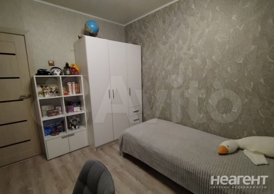 Продается Многокомнатная квартира, 80 м²