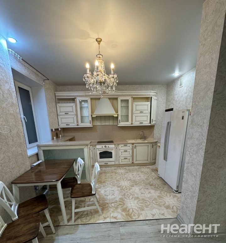 Сдается Многокомнатная квартира, 83 м²