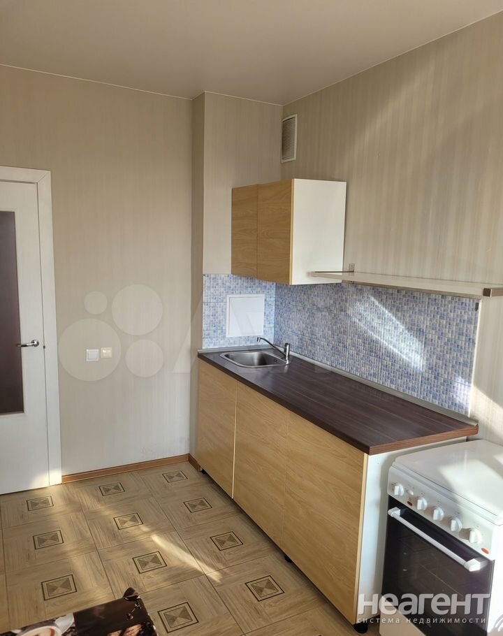 Сдается 1-комнатная квартира, 42 м²